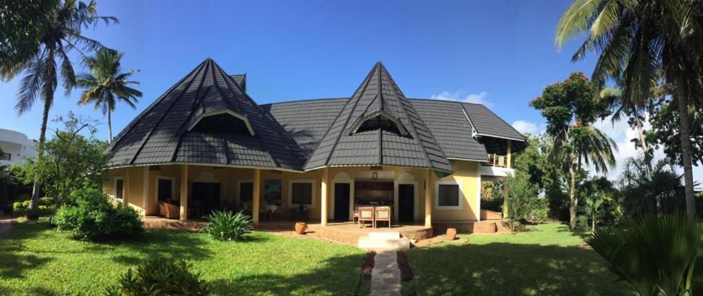 Diani Beach-Villa Kirsch Galu Екстериор снимка