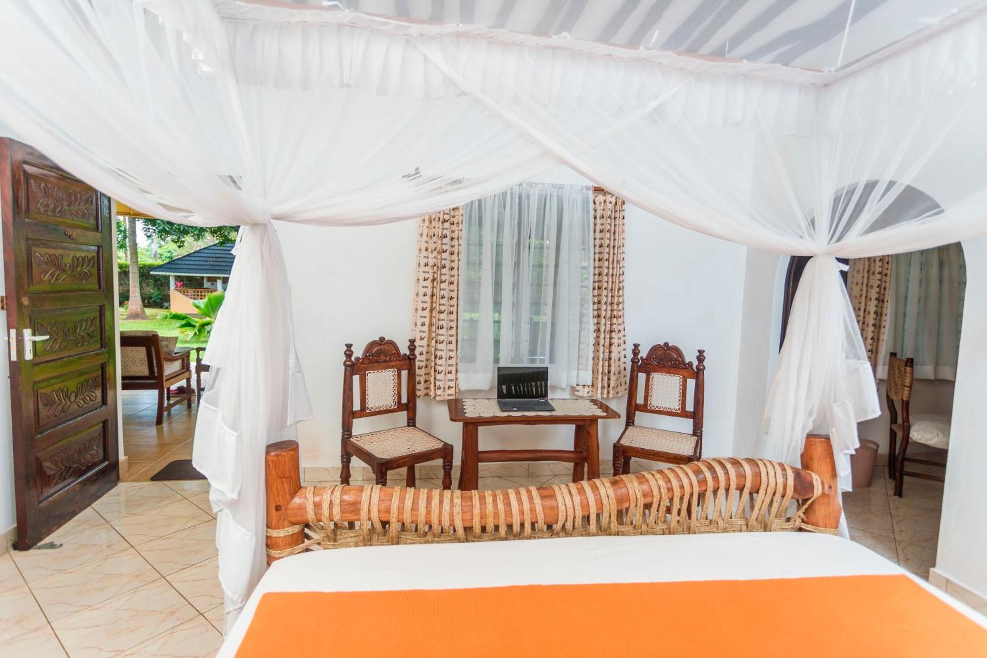 Diani Beach-Villa Kirsch Galu Екстериор снимка
