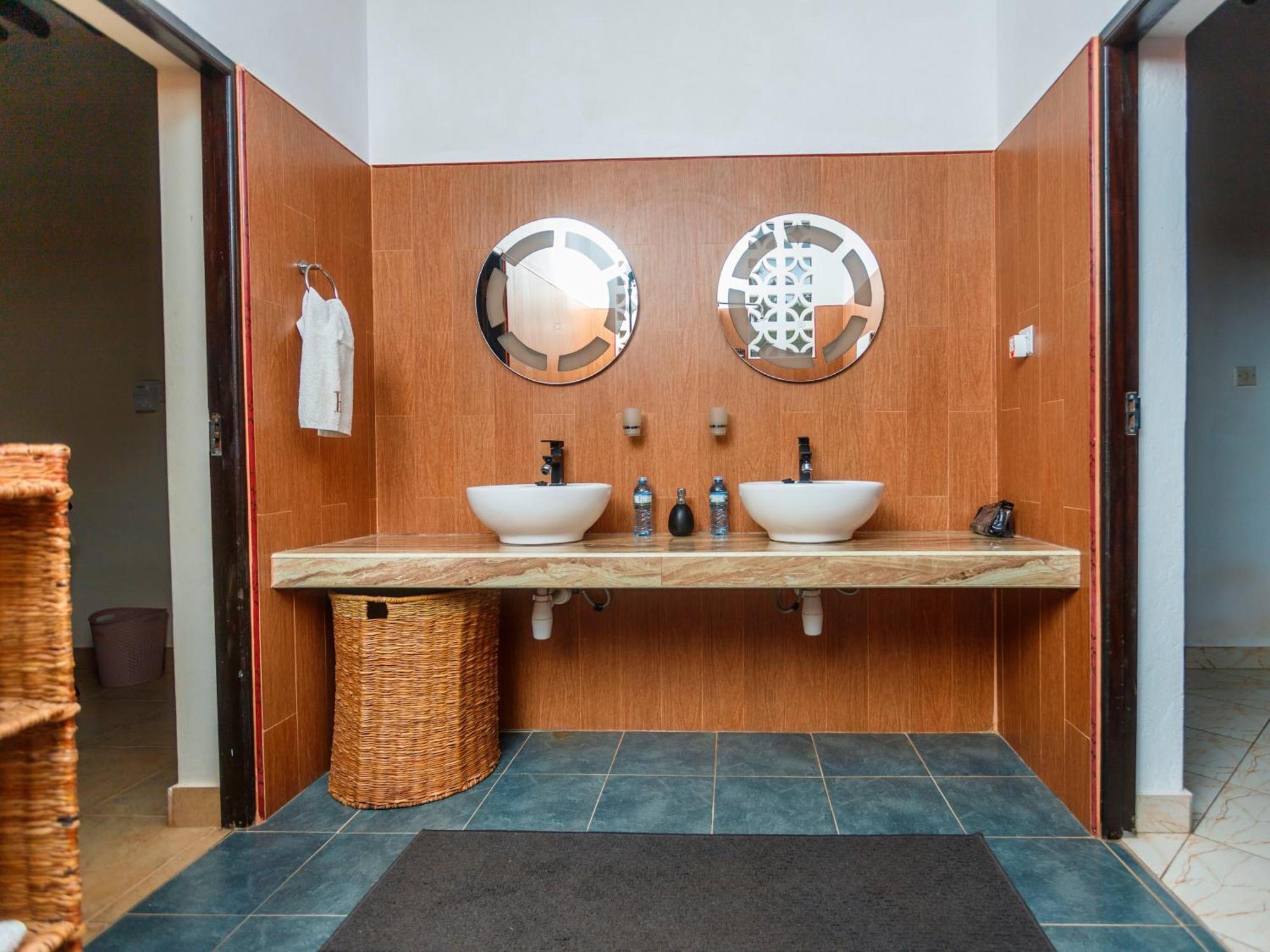 Diani Beach-Villa Kirsch Galu Екстериор снимка