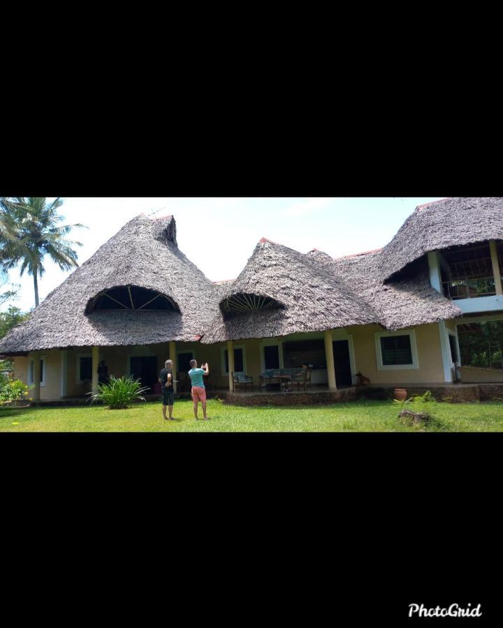 Diani Beach-Villa Kirsch Galu Екстериор снимка
